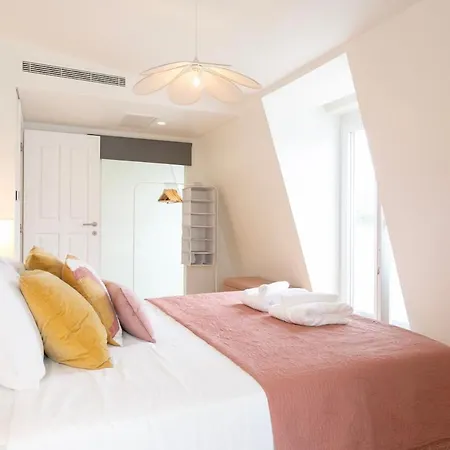 Duplex 2 Bdr, Parking And Balcony! *