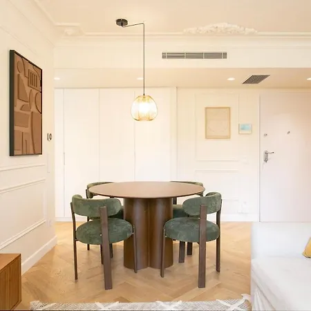 Apartment Duplex 2 Bdr, Parking And Balcony! *