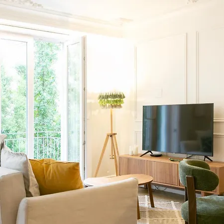 Duplex 2 Bdr, Parking And Balcony! Apartment Lissabon