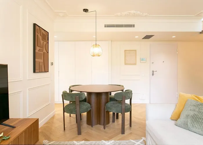 شقة Duplex 2 Bdr, Parking And Balcony! *