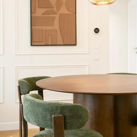 Duplex 2 Bdr, Parking And Balcony! *