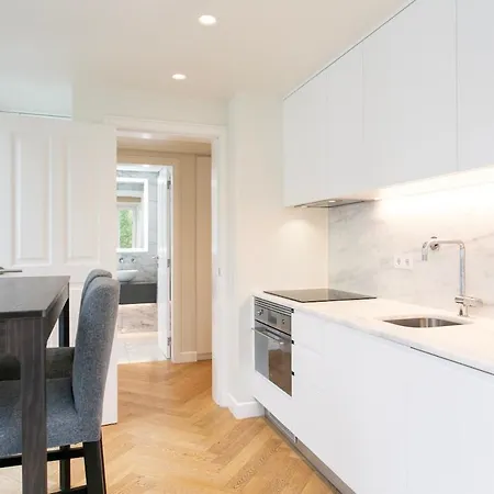 Duplex 2 Bdr, Parking And Balcony! Apartment *